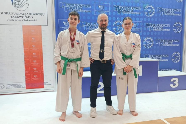 Zawodnicy klubu Taekwon-do Stachowicz ze Środy Śląskiej i Kostomłotów zdobyli łącznie 37 medali