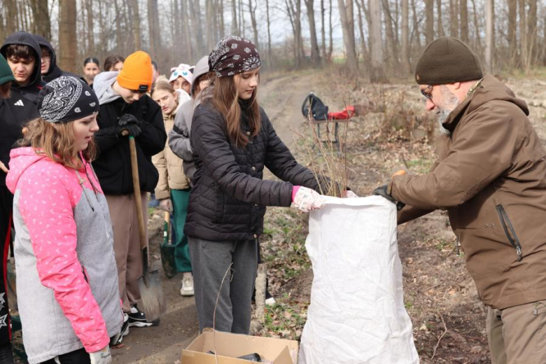 Wspólne sadzenie drzew