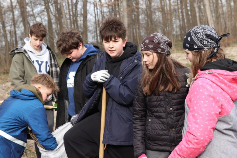 Wspólne sadzenie drzew