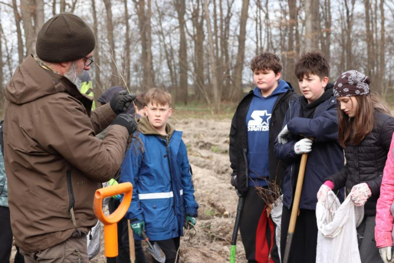 Wspólne sadzenie drzew