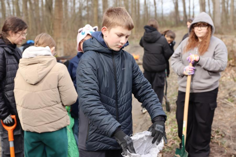 Wspólne sadzenie drzew