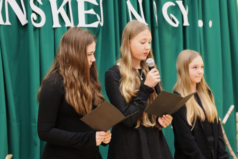 Symboliczny hołd dla zamordowanych w 1940 roku