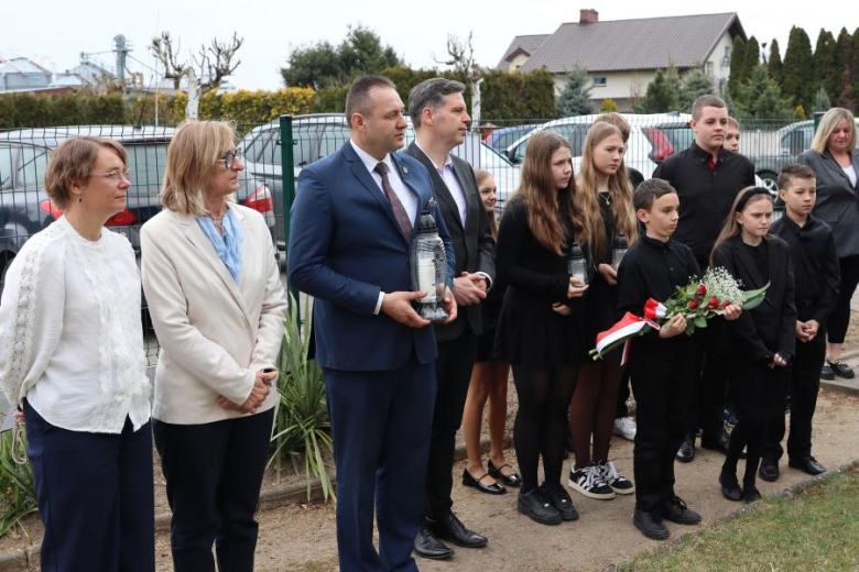 Symboliczny hołd dla zamordowanych w 1940 roku