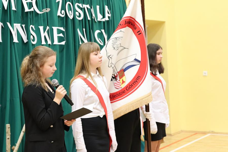 Symboliczny hołd dla zamordowanych w 1940 roku