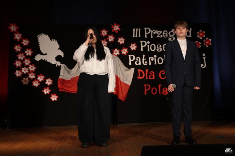Patriotyczne dźwięki w średzkim Domu Kultury