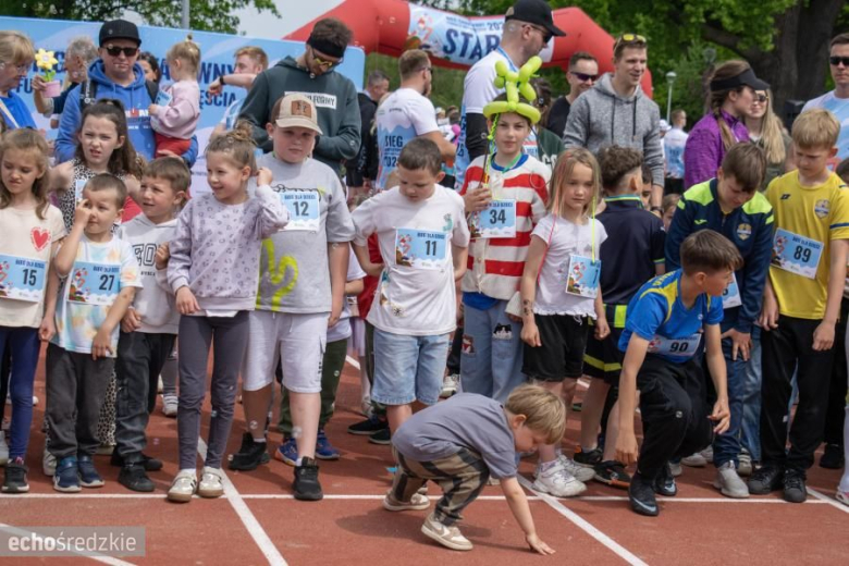 Na starcie stanęli zarówno doświadczeni biegacze, jak i amatorzy