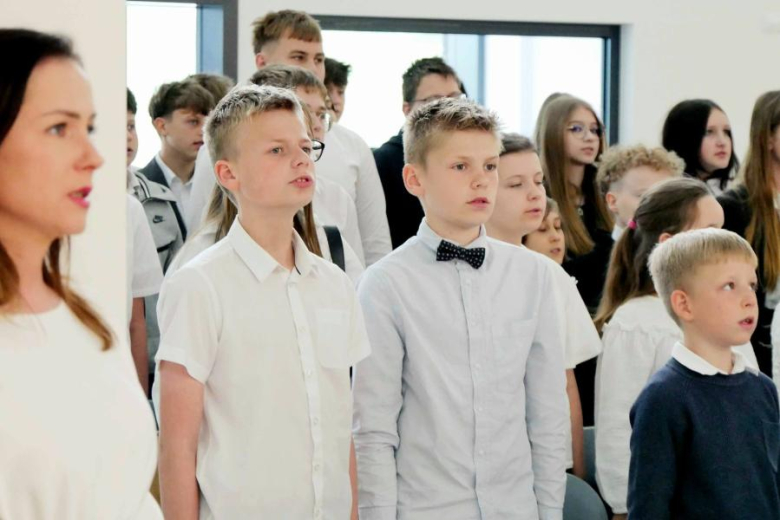 Wyjątkowa uroczystość odbyła się w Szkole Podstawowej nr 1 w Środzie Śląskiej