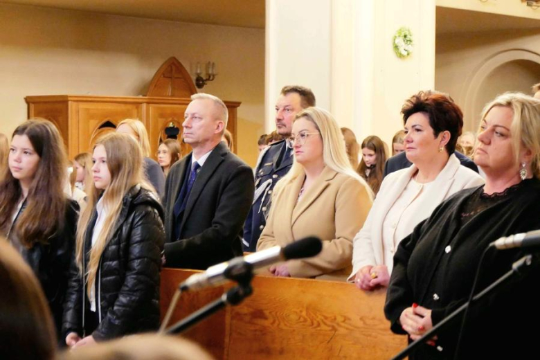 Wyjątkowa uroczystość odbyła się w Szkole Podstawowej nr 1 w Środzie Śląskiej