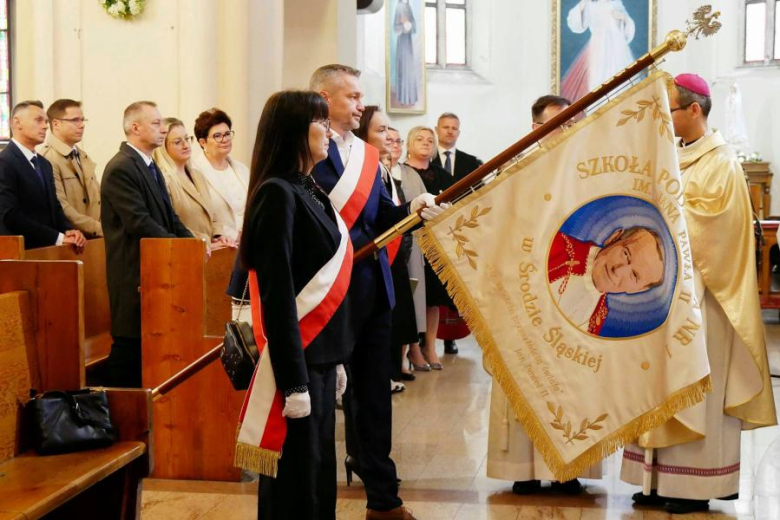 Wyjątkowa uroczystość odbyła się w Szkole Podstawowej nr 1 w Środzie Śląskiej