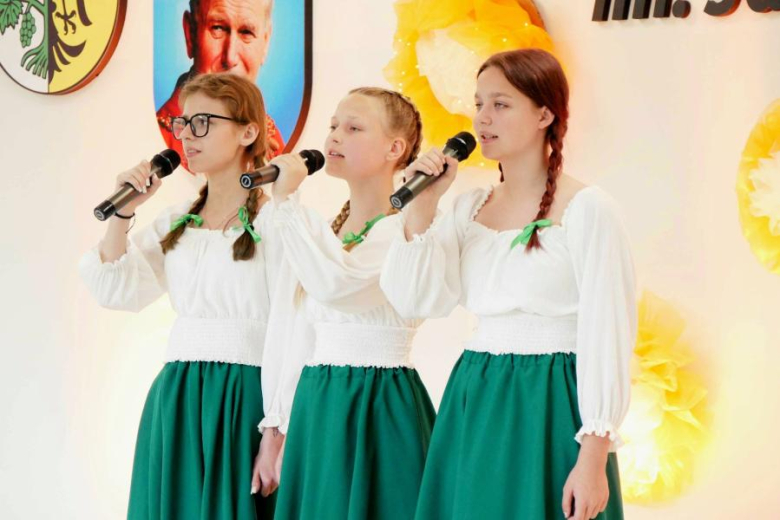 Wyjątkowa uroczystość odbyła się w Szkole Podstawowej nr 1 w Środzie Śląskiej