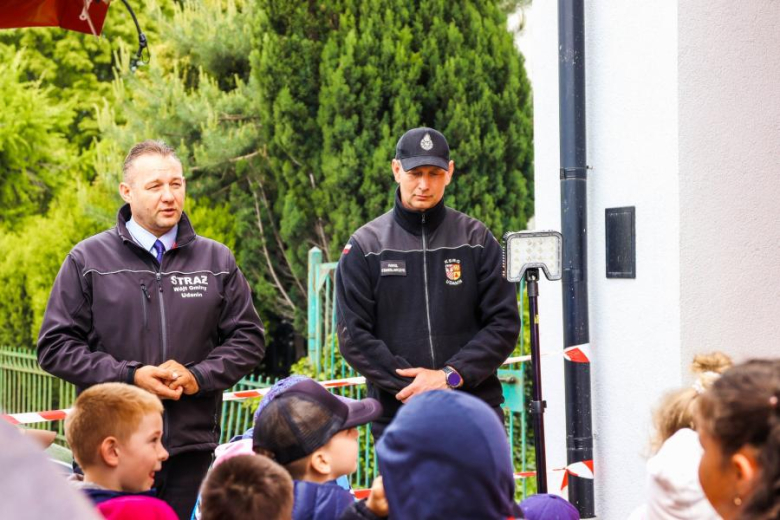 Remizę strażacką odwiedziły dzieci z Zespołu Szkolno-Przedszkolnego w Udaninie