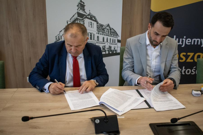 Drugi etap budowy multimodalnego węzła przesiadkowego w Miękini
