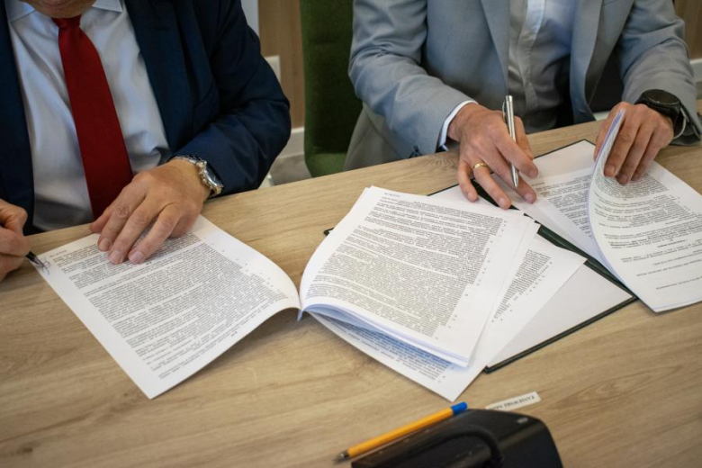Drugi etap budowy multimodalnego węzła przesiadkowego w Miękini