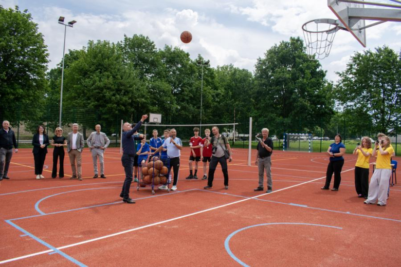 Otwarcie kompleksu sportowego w Ciechowie