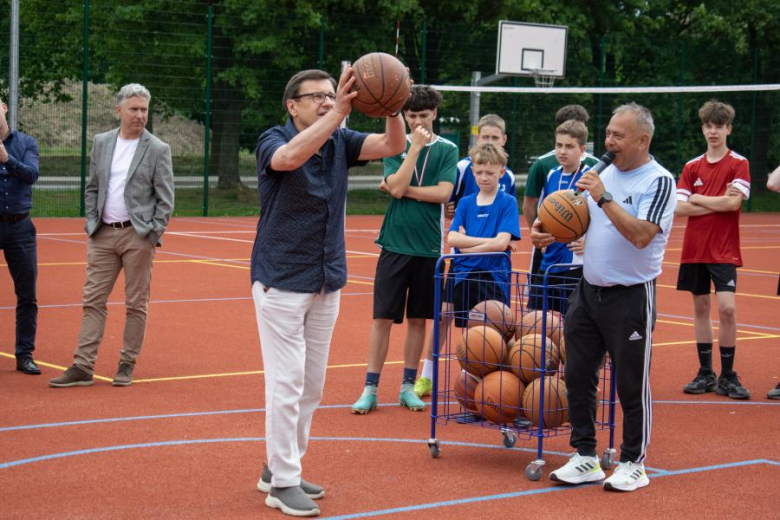 Otwarcie kompleksu sportowego w Ciechowie