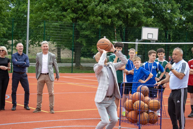 Otwarcie kompleksu sportowego w Ciechowie