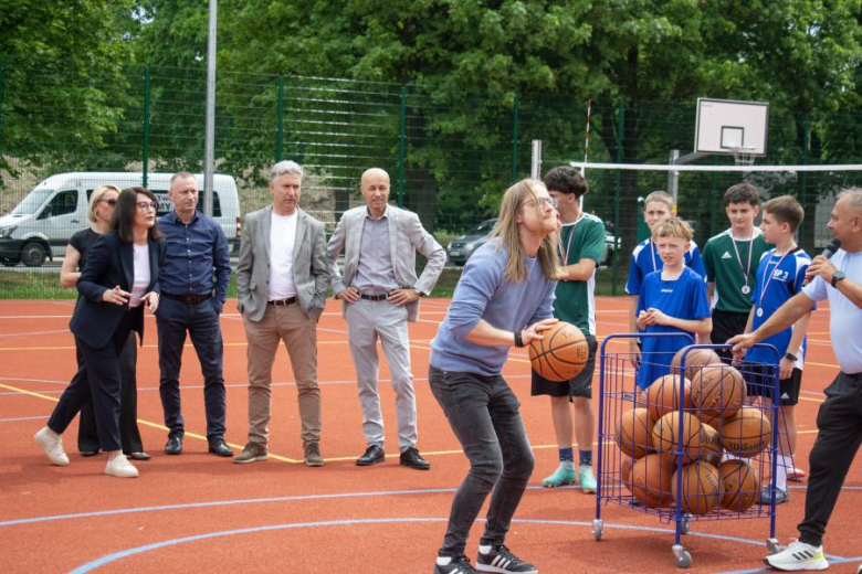 Otwarcie kompleksu sportowego w Ciechowie