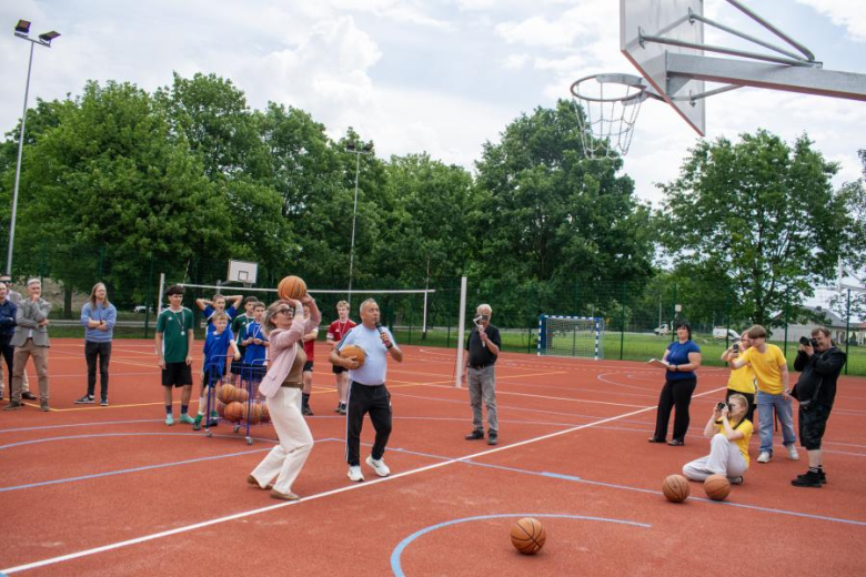Otwarcie kompleksu sportowego w Ciechowie