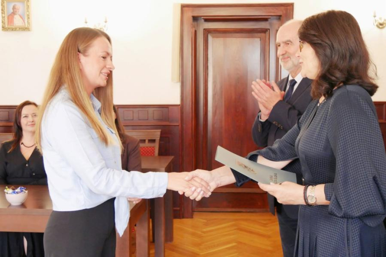 Pomyślnie zdały egzaminy i złożyły uroczyste ślubowanie 