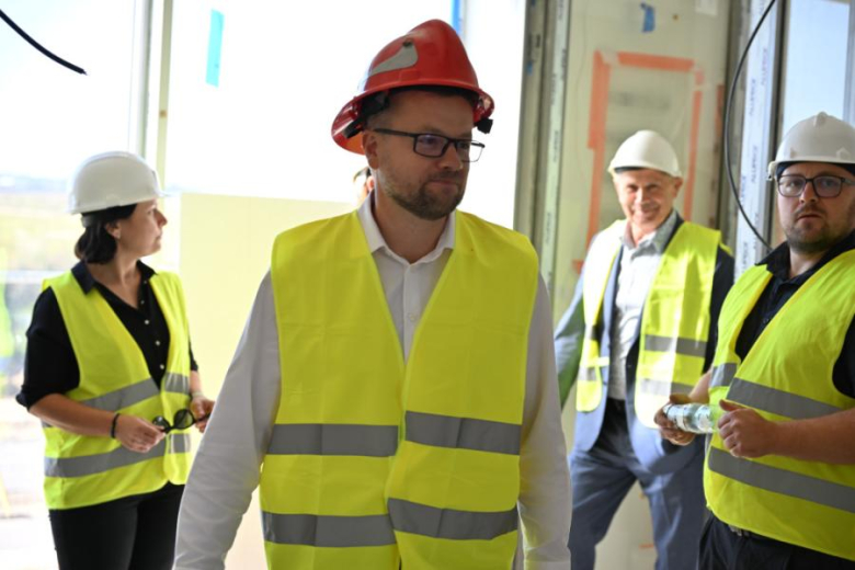 Radni i władze gminy na wizji lokalnej. Sprawdzili postęp kluczowych inwestycji
