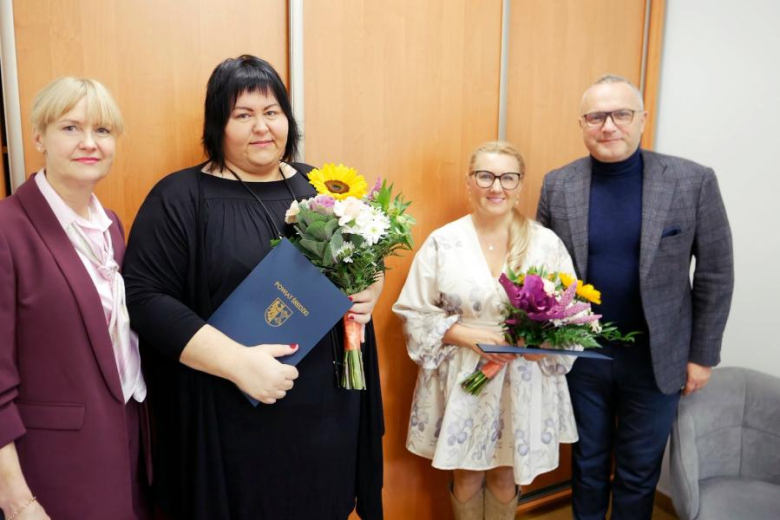 Wyróżniono 11 osób
