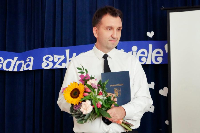 Wyróżniono 11 osób