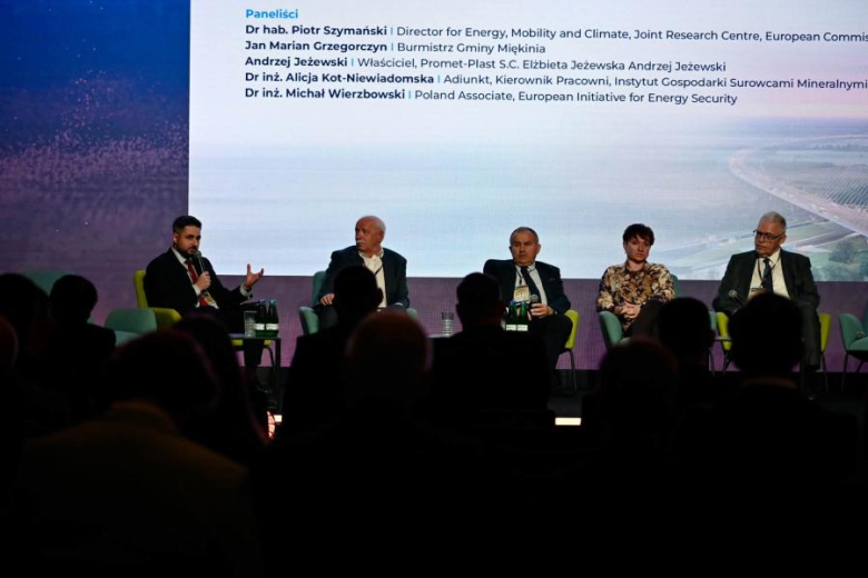 Burmistrz Miękini był jednym z prelegentów panelu dyskusyjnego