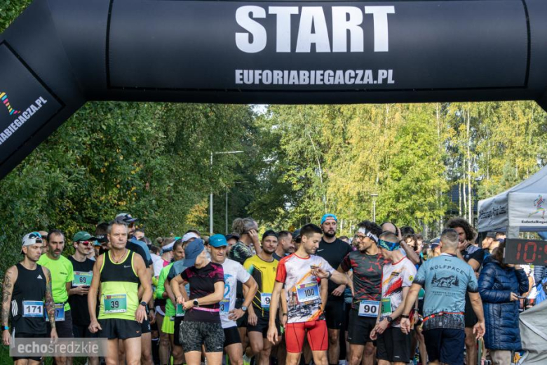 Biegowe emocje w jesiennej scenerii Wilkszyna. Za nami XI Półmaraton Piastowski