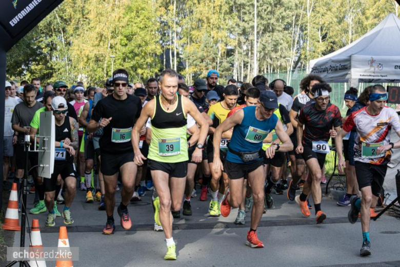 Biegowe emocje w jesiennej scenerii Wilkszyna. Za nami XI Półmaraton Piastowski