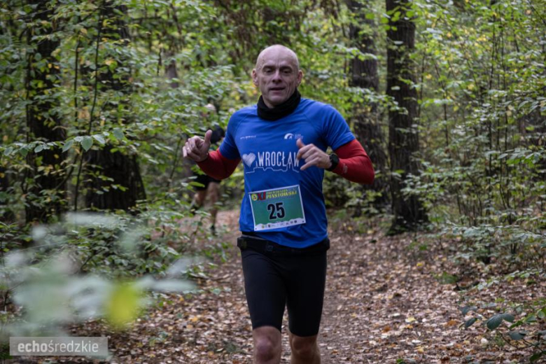 Biegowe emocje w jesiennej scenerii Wilkszyna. Za nami XI Półmaraton Piastowski