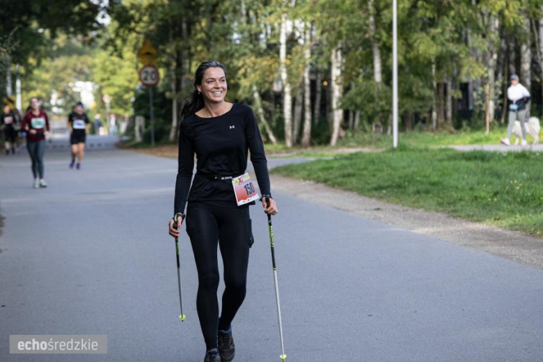 Biegowe emocje w jesiennej scenerii Wilkszyna. Za nami XI Półmaraton Piastowski