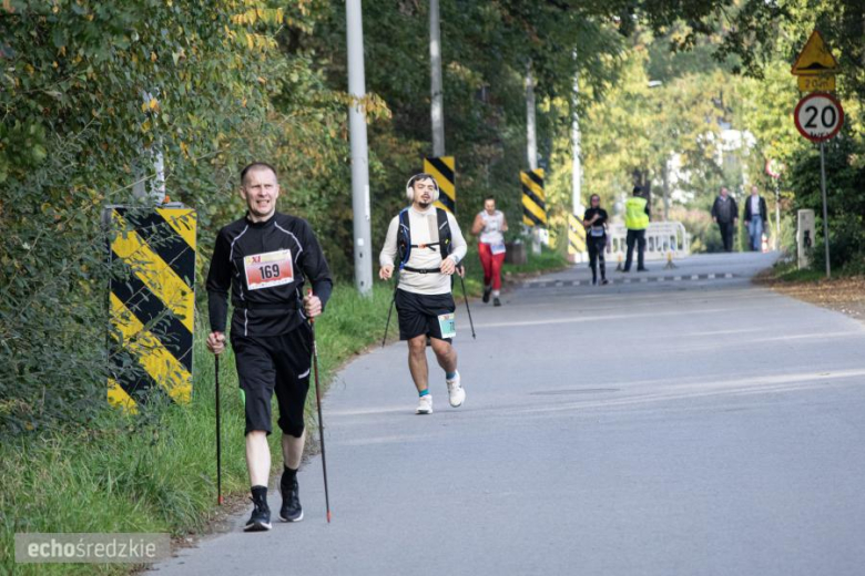 Biegowe emocje w jesiennej scenerii Wilkszyna. Za nami XI Półmaraton Piastowski