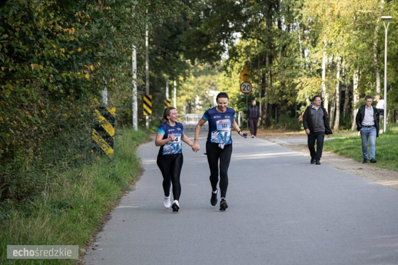 Biegowe emocje w jesiennej scenerii Wilkszyna. Za nami XI Półmaraton Piastowski