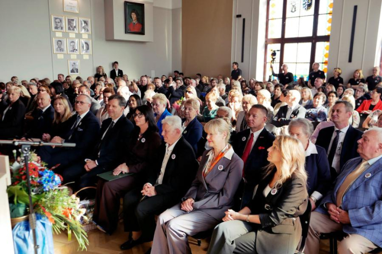 	Osiem dekad działalności to piękna historia