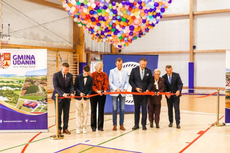 Olimpia oficjalnie otwarta