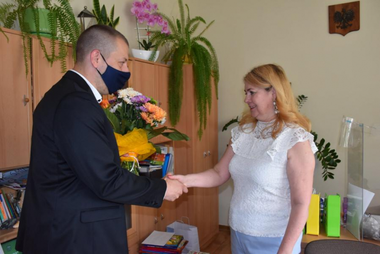 Zakończenie roku szkolnego 2020/2021 w szkołach na terenie powiatu średzkiego