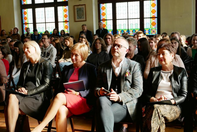 Dzień Edukacji Narodowej to okazja do docenienia trudnej i odpowiedzialnej pracy