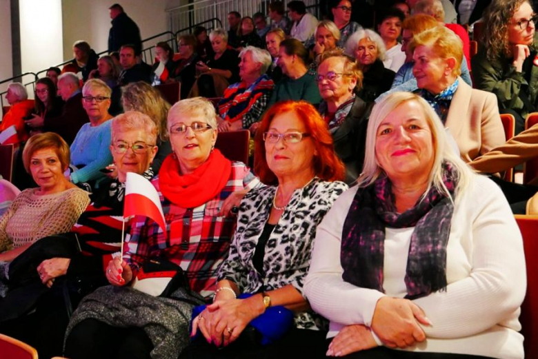 Uroczysty i radosny 11 listopada