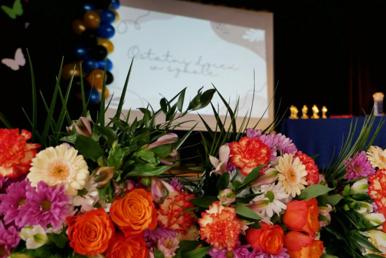 Powiatowe szkoły pożegnały maturzystów