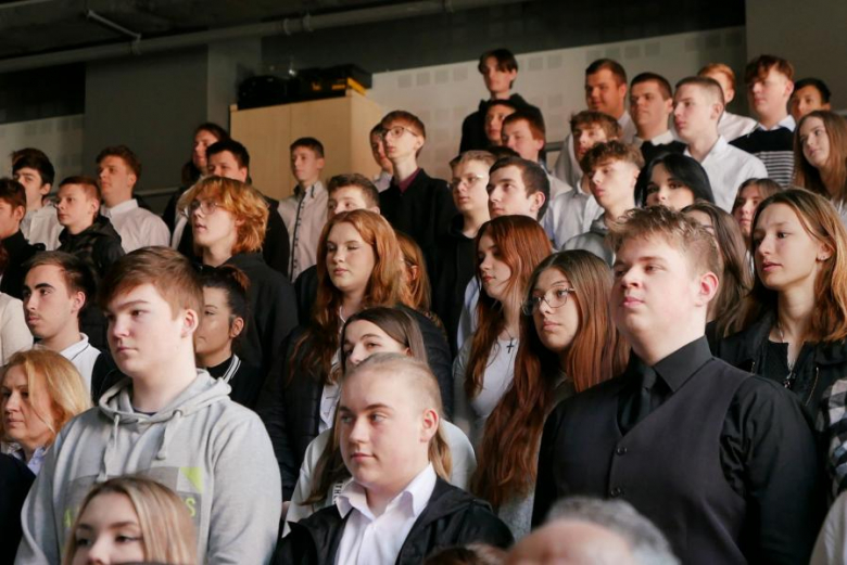 Powiatowe szkoły pożegnały maturzystów