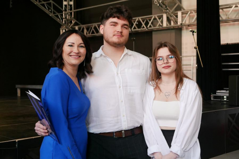 Powiatowe szkoły pożegnały maturzystów