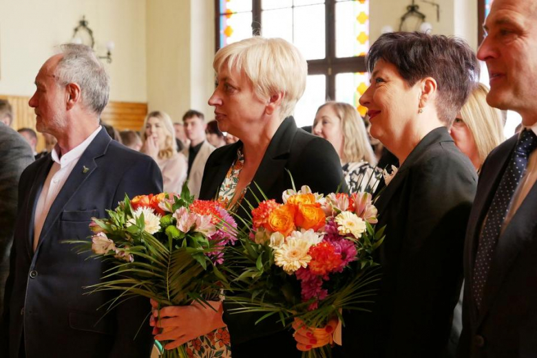 Powiatowe szkoły pożegnały maturzystów