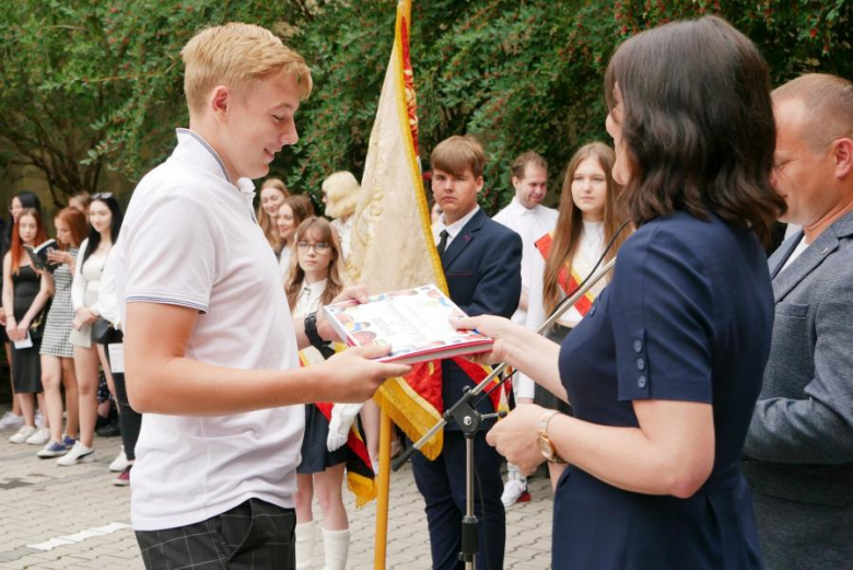 Zakończenie roku szkolnego w powiatowych szkołach średnich