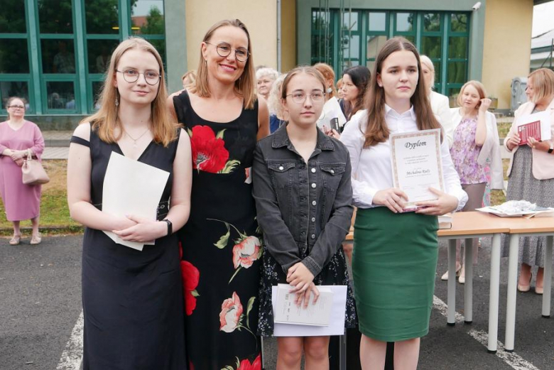 Zakończenie roku szkolnego w powiatowych szkołach średnich