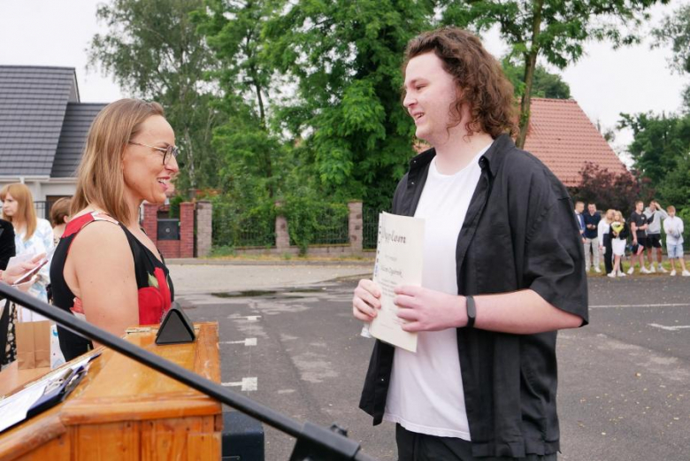 Zakończenie roku szkolnego w powiatowych szkołach średnich