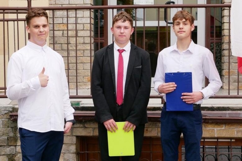 Zakończenie roku szkolnego w powiatowych szkołach średnich