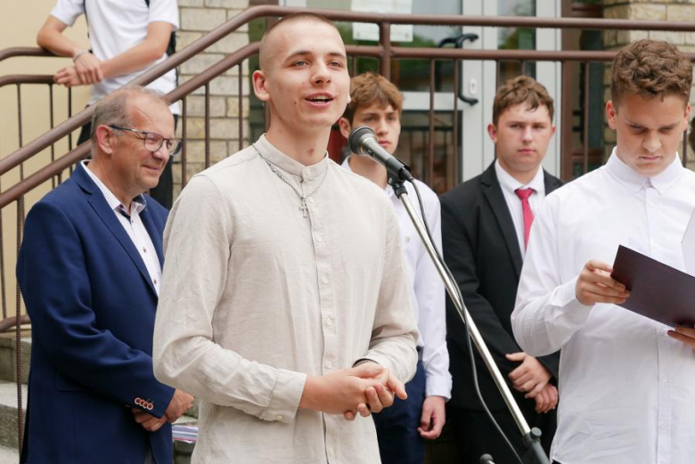 Zakończenie roku szkolnego w powiatowych szkołach średnich