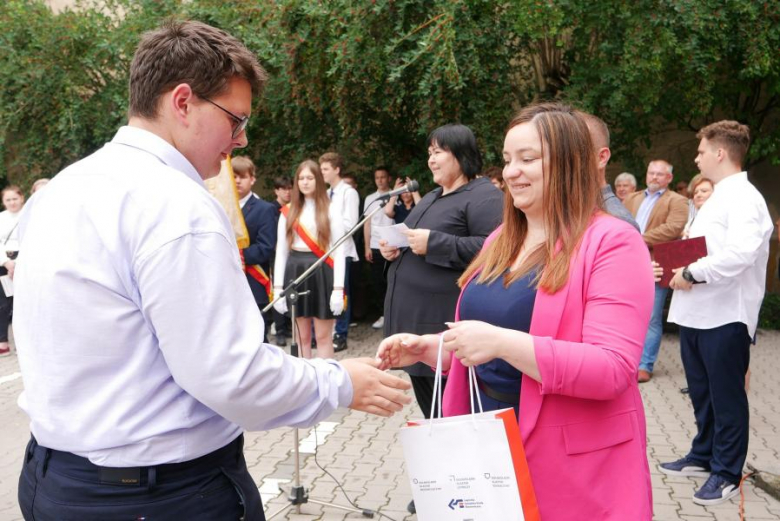 Zakończenie roku szkolnego w powiatowych szkołach średnich