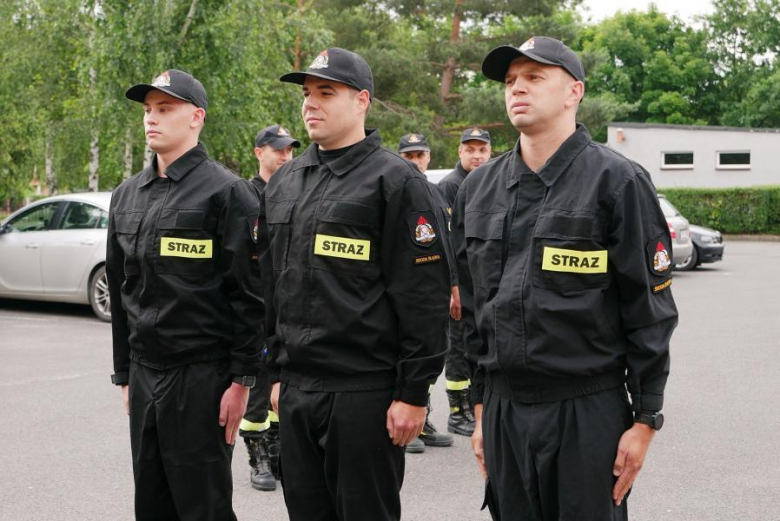 Ślubowanie wraz z nadaniem stopni służbowych trzem nowym funkcjonariuszom