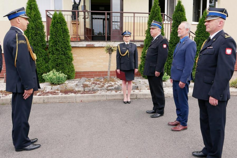 Ślubowanie wraz z nadaniem stopni służbowych trzem nowym funkcjonariuszom